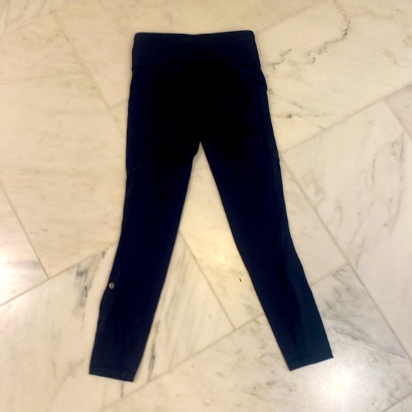 Lululemon size 4 run on tights. Like new - Picture 5 of 6
